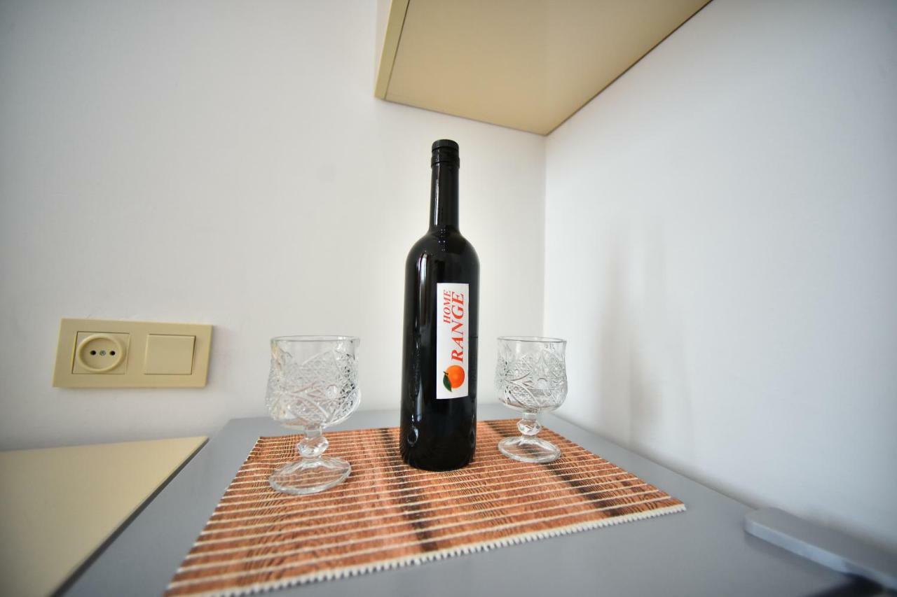 Orange Home Hotel Batoemi Buitenkant foto
